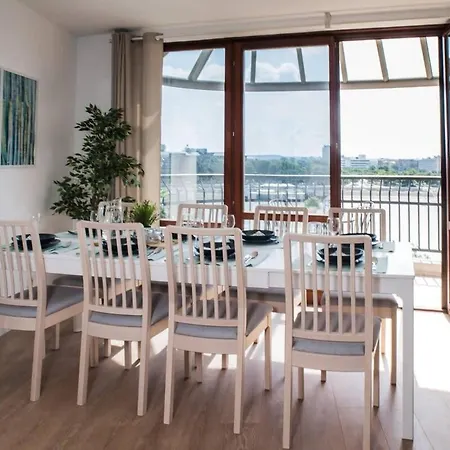 Two-storey Riverside Panorama 부다페스트